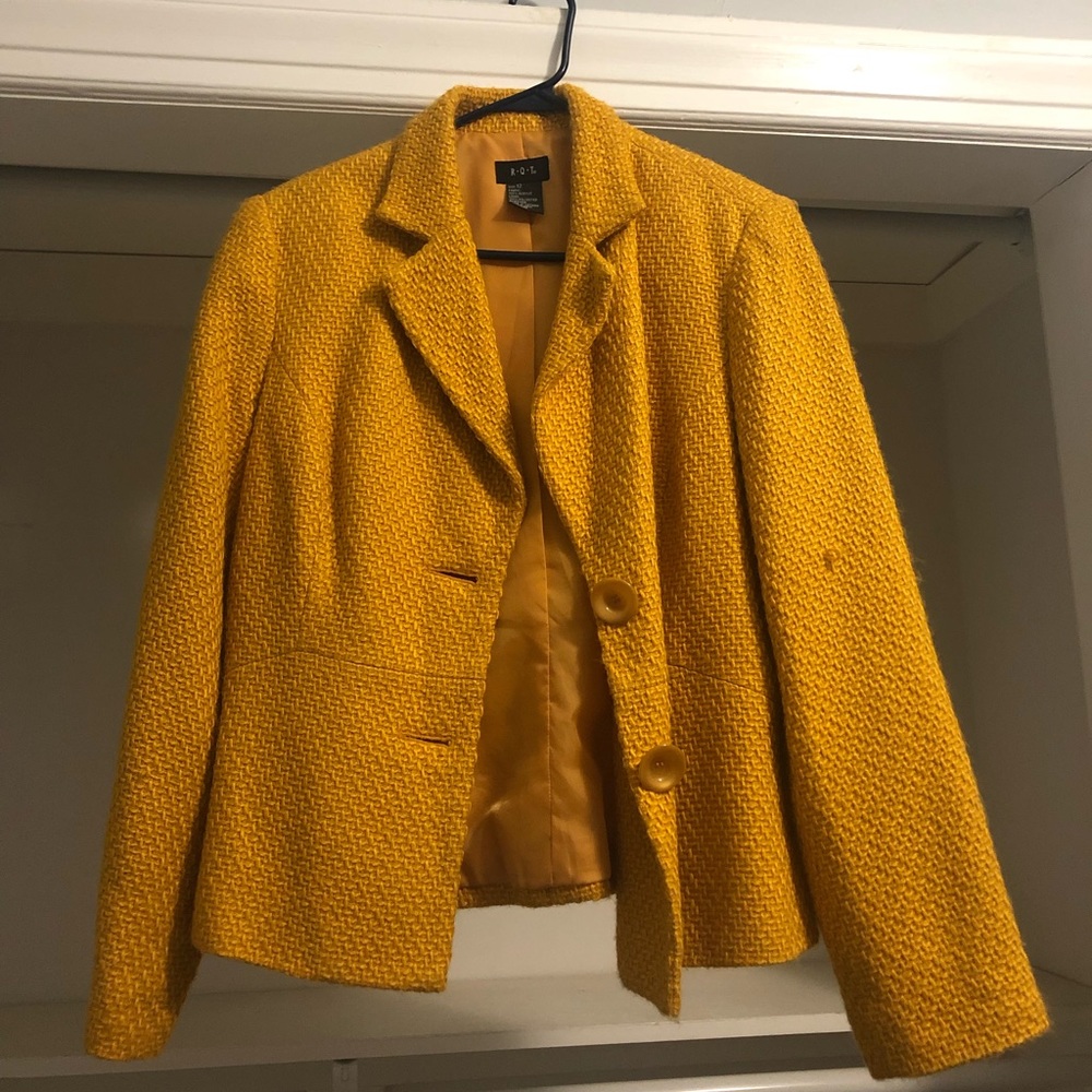 R.Q.T Waffle Blazer Mustard Yellow Smoke Free Home 24 1/2 inches long
